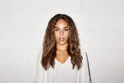 Bumble And Bumble Surf Spray -Bumble and Bumble Shop bumble and bumble surf spray spray de definition pour un effet retour de plage 2