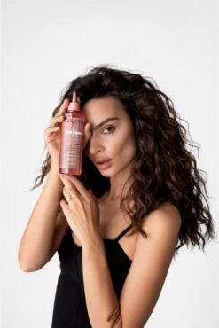 Kérastase Chroma Absolu Soin Acide Chroma Gloss 8 Kérastase Chroma Absolu Soin Acide Chroma Gloss -Bumble and Bumble Shop kerastase chroma absolu soin acide chroma gloss soin cheveux brillance 2