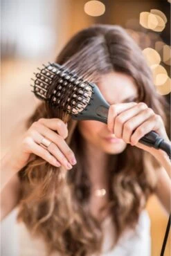 Remington Straight Brush CB7400 6 Remington Straight Brush CB7400 -Bumble and Bumble Shop remington straight brush cb7400 brosse lissante pour cheveux 1