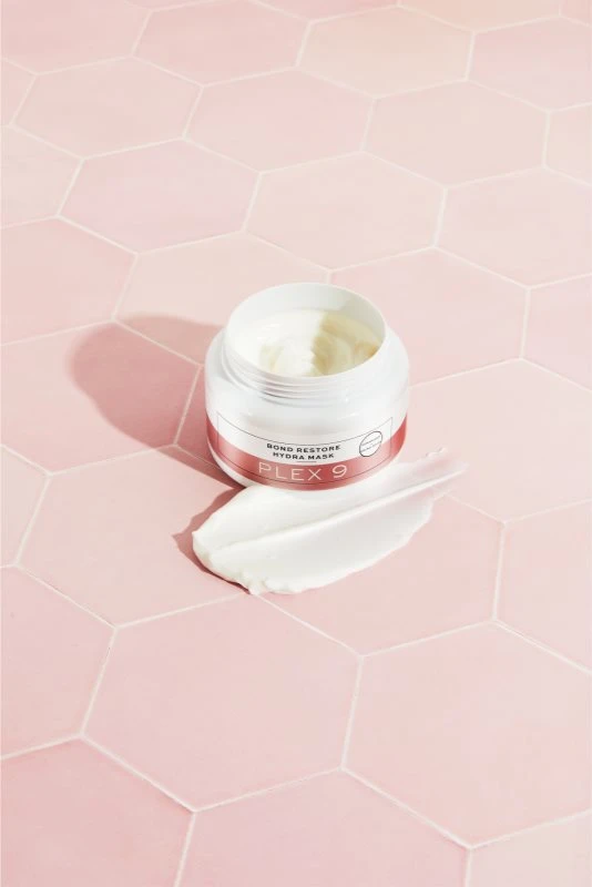 Revolution Haircare Plex No.9 Bond Restore Hydra Mask 3 Revolution Haircare Plex No.9 Bond Restore Hydra Mask – Image 3